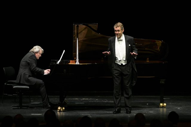 liederabend_georg_zeppenfeld_&_gerold_huber_(barbara_aumueller)_17.jpg