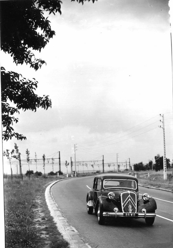 Traction 15.6 - 1951 - 2.282 -