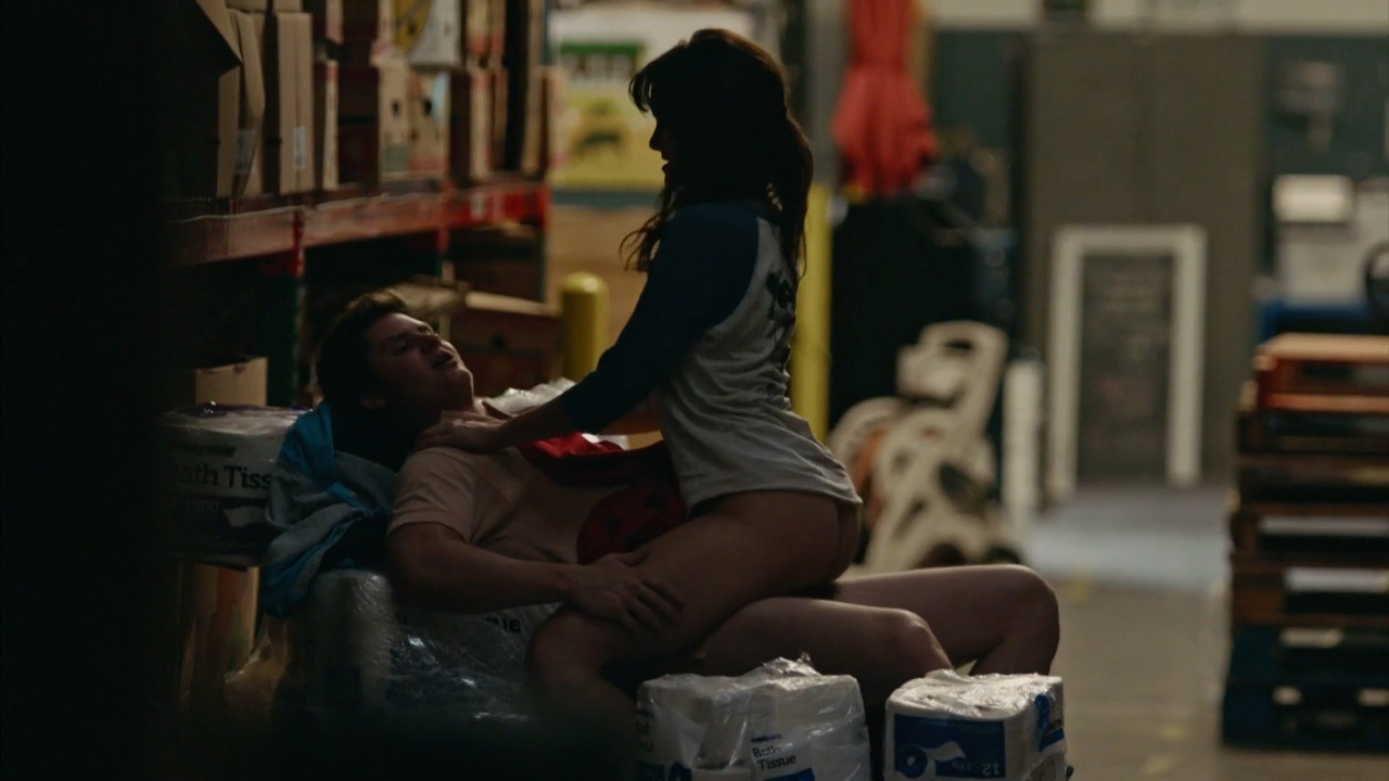 Frankie.Shaw_SMILF.s01.00_01_00_03.Still007