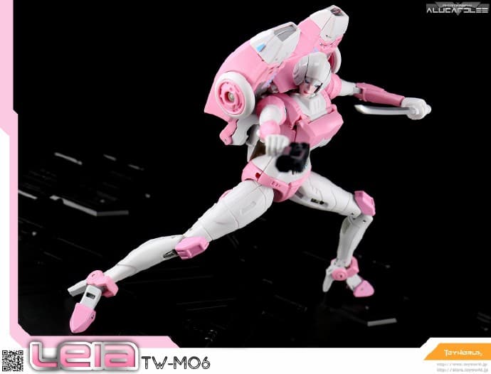 Toyworld-TW-M06-Leia-Arcee-003