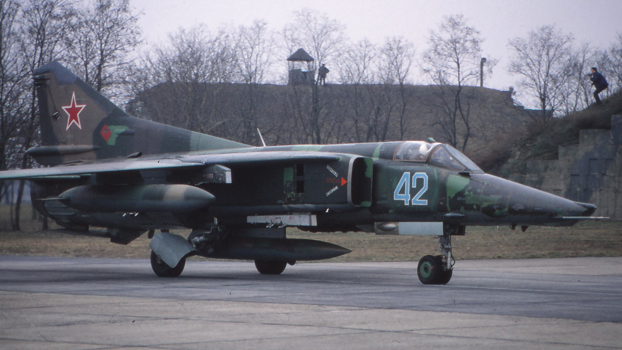 559 APIB Mig-27K 42 Blue_76802627165_3