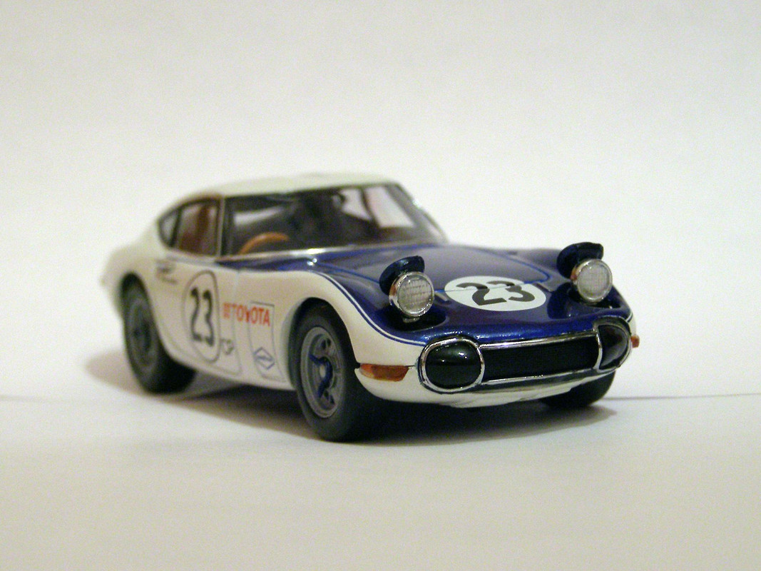 Toyota 2000 GT Ebbro (10)