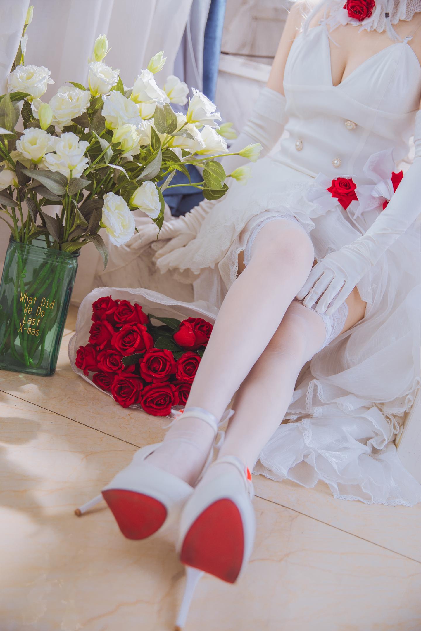 喵糖映画 VOL.123 日奈娇 - 花嫁cos 41