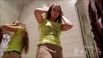 [Image: Voyeur34485142613.jpg]