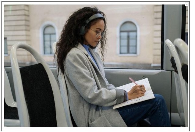 Guest Post: Wanderlust Chronicles: Authors’ Guide to Writing on the Road Guest Post: Wanderlust Chronicles: Authors’ Guide to Writing on the Road