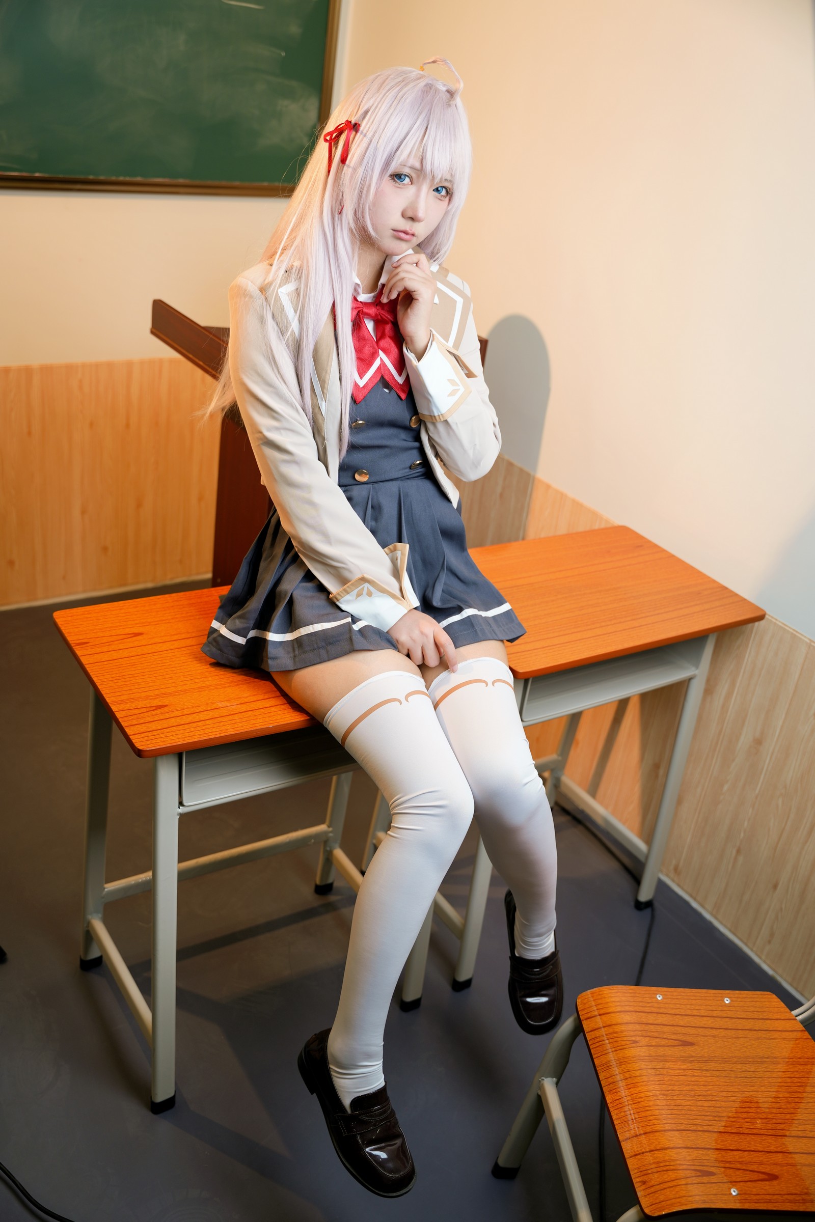 喜欢爱理吗写真集：邻座艾莉同学俄语羞涩系列高清套图（30P-136.1M）插图8