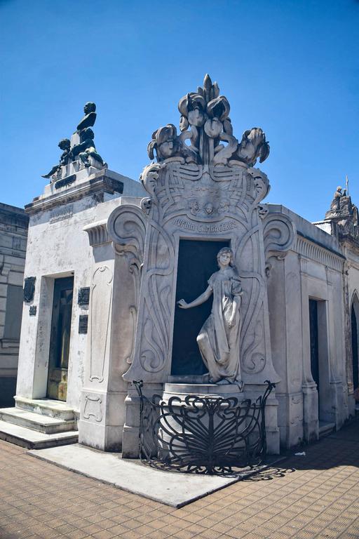 В джазе только девушки или аргентинско-бразильский калейдоскоп В джазе только девушки или аргентинско-бразильский калейдоскоп