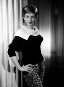 jill-ireland-b23