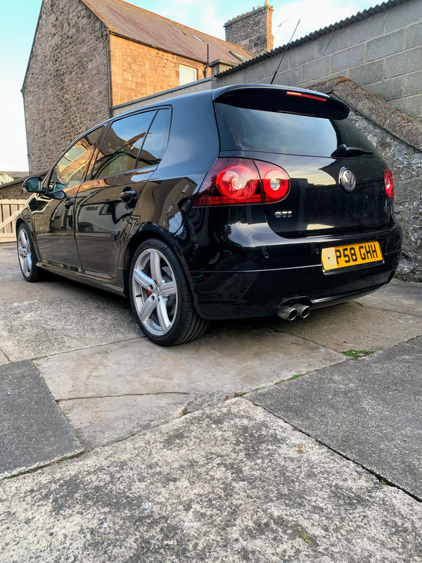 26A2A04D-7A9E-413D-BF53-9E1661FADA59