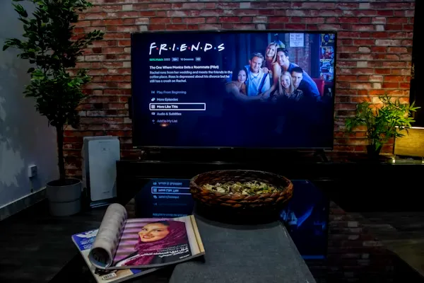 Application IPTV Smarters Pro configurée avec l'abonnement NiceIPTV sur smartphone pour un accès nomade.