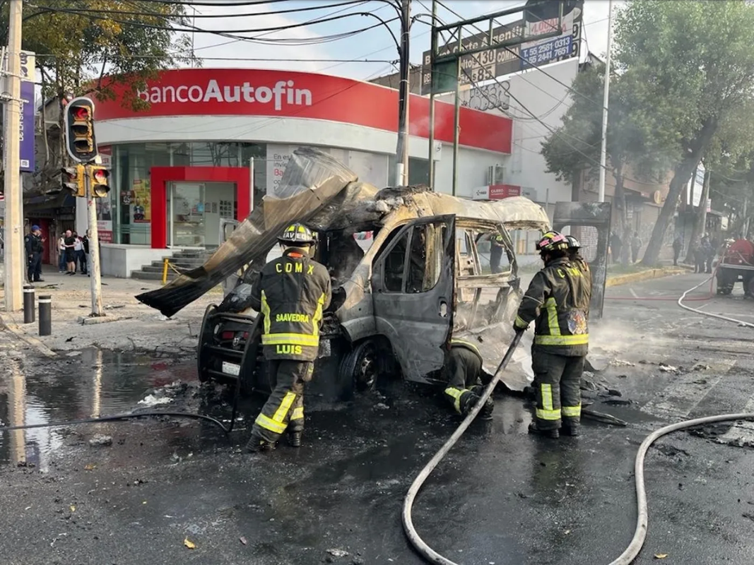 Ambulancia explotó cuando traslada paciente