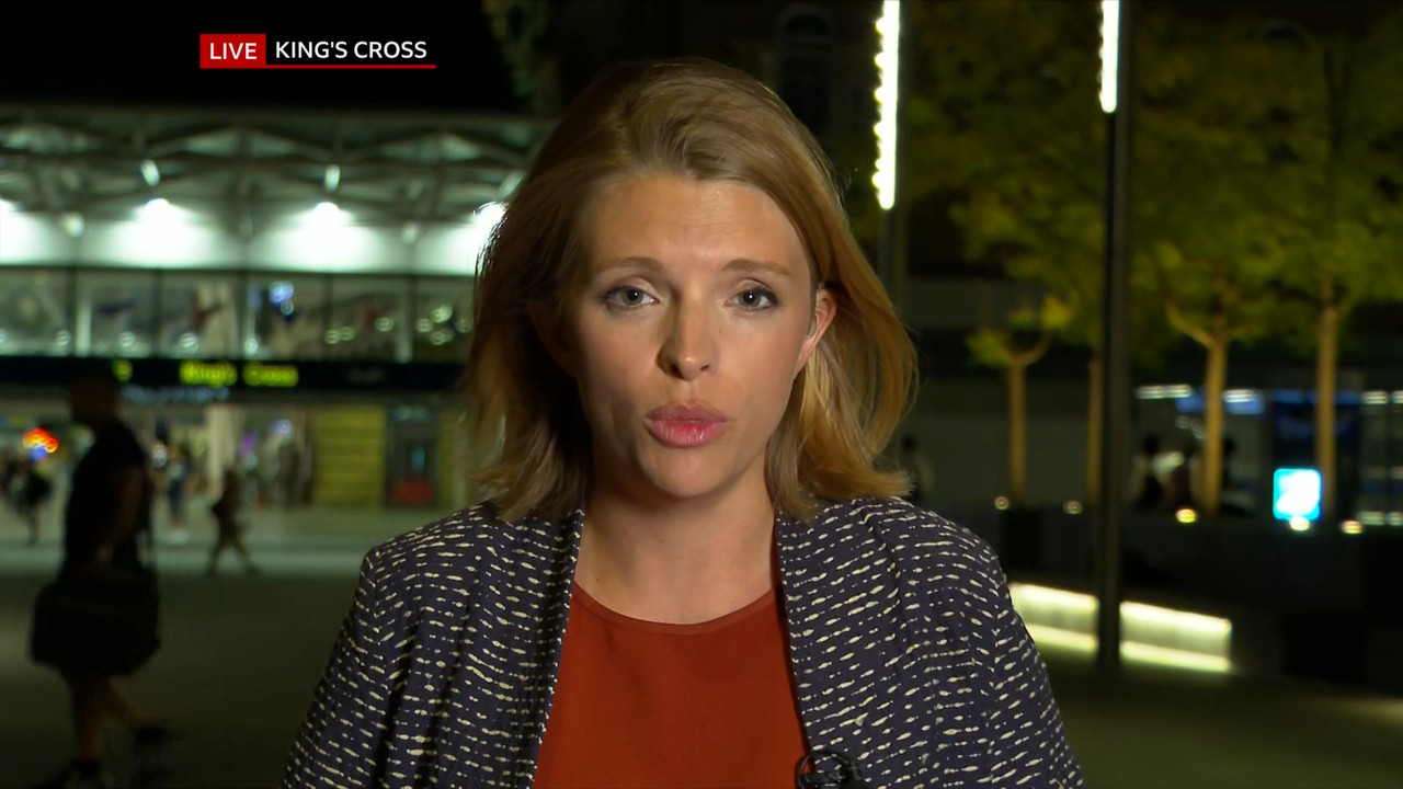 BBC News and Weather_20220711_22152245.ts_snapshot_05.58.653