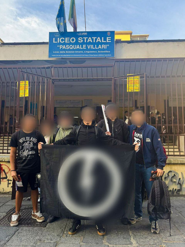 BS al Pasquale Villari di Napoli: NO IUS SCHOLAE BS al Pasquale Villari di Napoli: NO IUS SCHOLAE