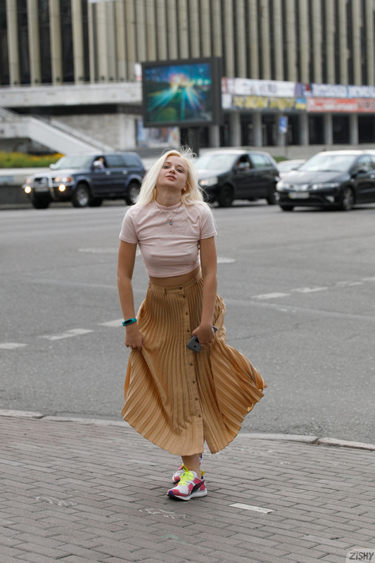 full_002_42432212140008