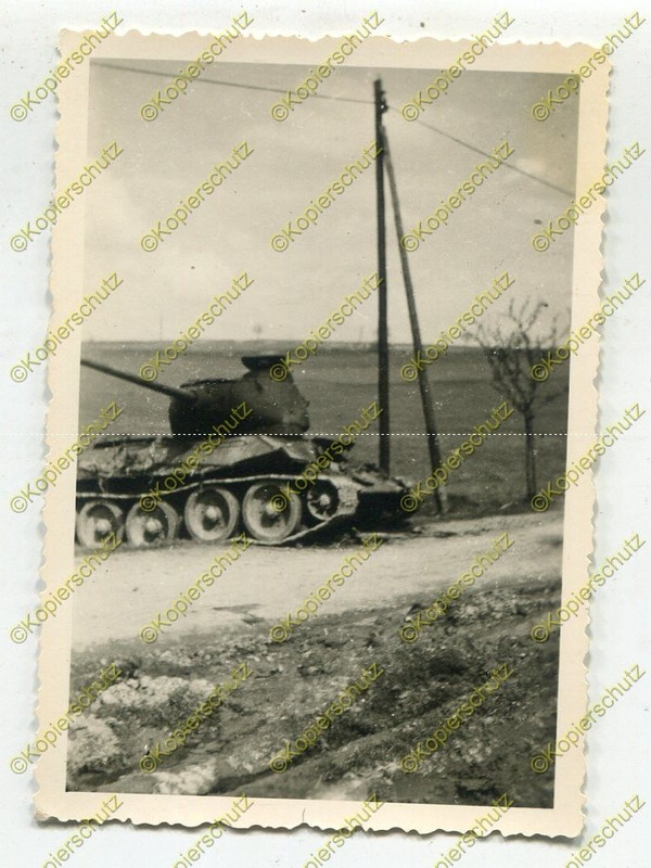 Foto, zerstörter Panzer, Endkampf April 1945 um 