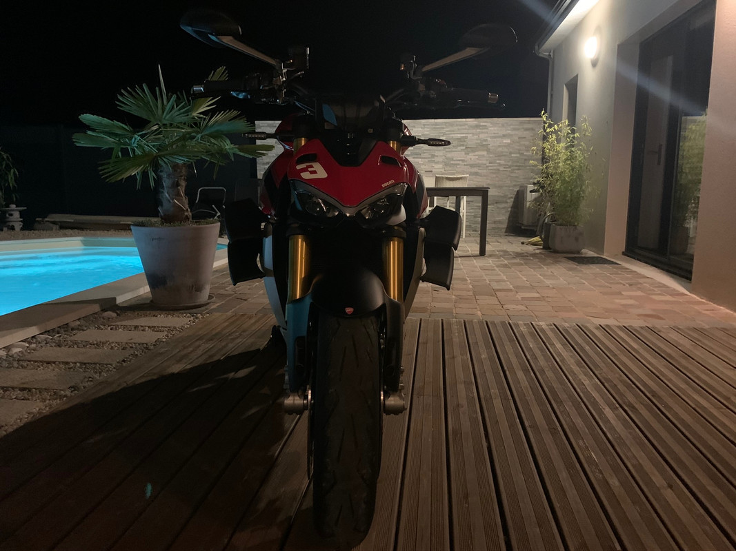 4C624100-F4C6-48C3-8A98-CF3CD6408723