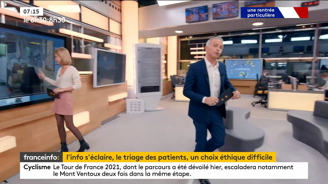 11.02 - 05.29.00 - 9h30. Entre JT, chroniques, invités et revues de p....ts_snapshot_00.52.55.290