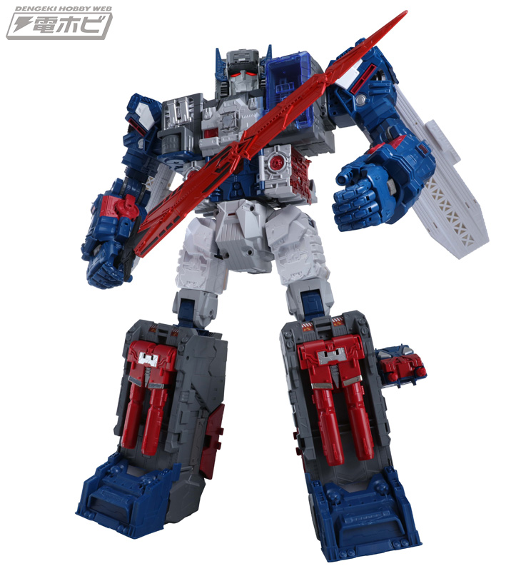 LG31-Fortress-Maximus-with-Master-Sword-01