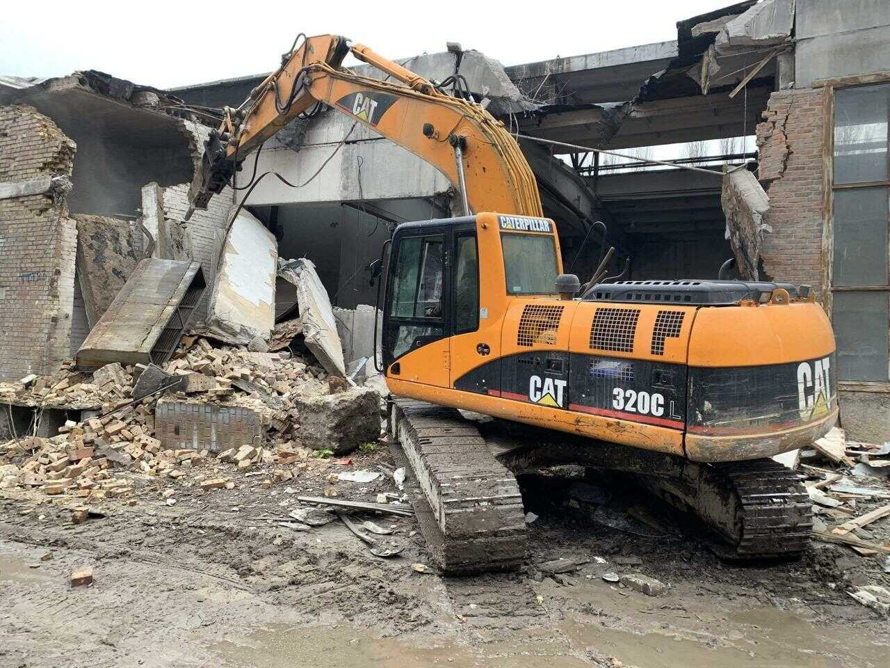 Демонтаж зданий и сооружений