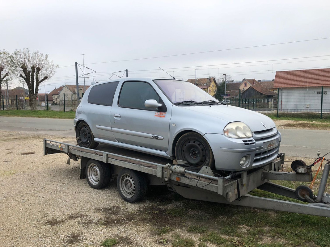 3DD4A253-692F-4E29-9B71-D9D71703295B