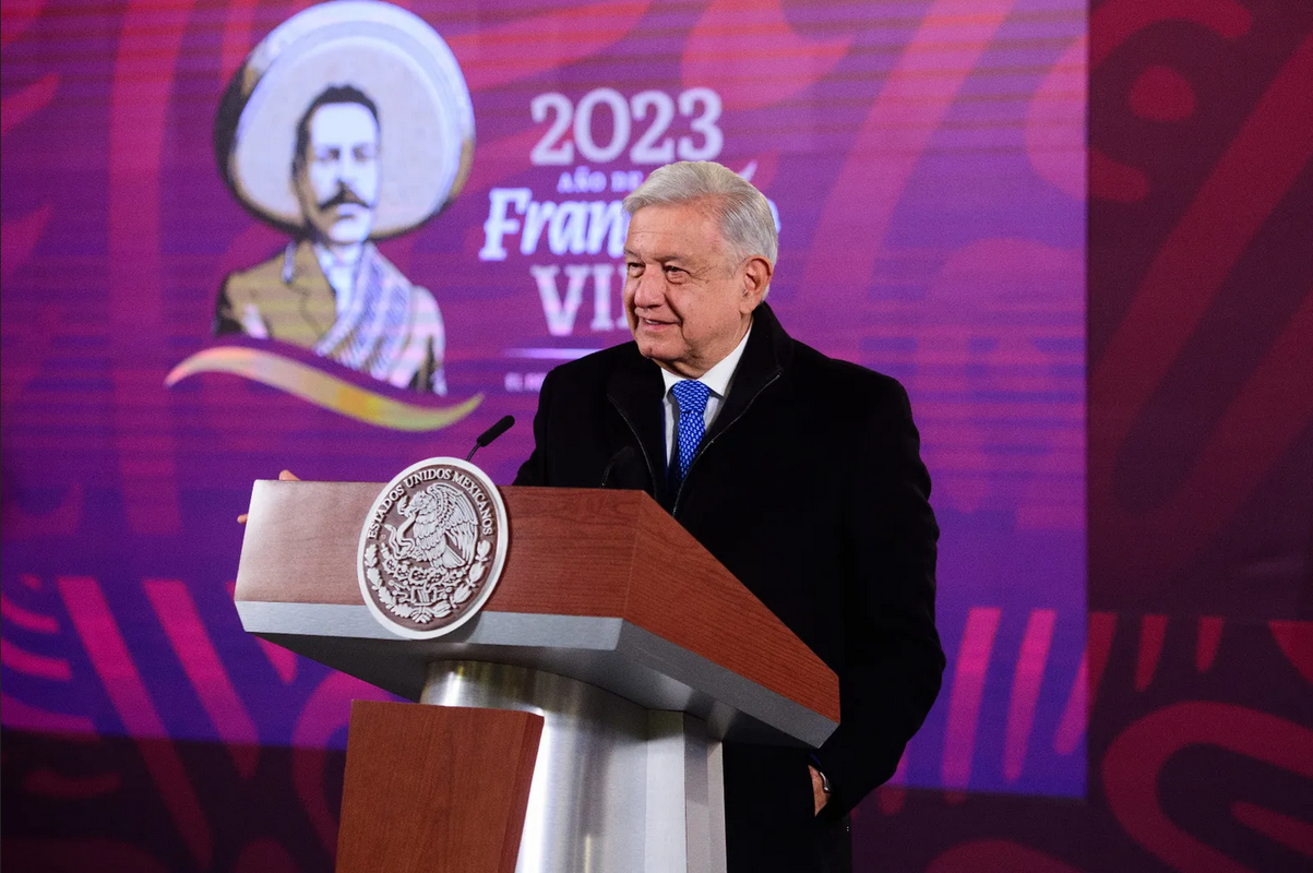 AMLO da conocer el contenido de la carta que le envió al Papa Francisco con Mara Lezama
