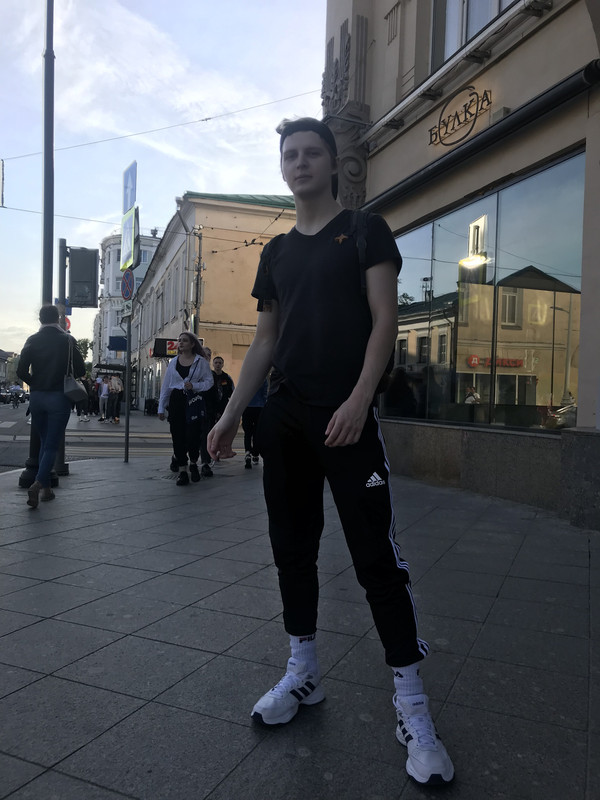 BED5F1AB-B5F0-4B83-B5C6-3268E61B6214