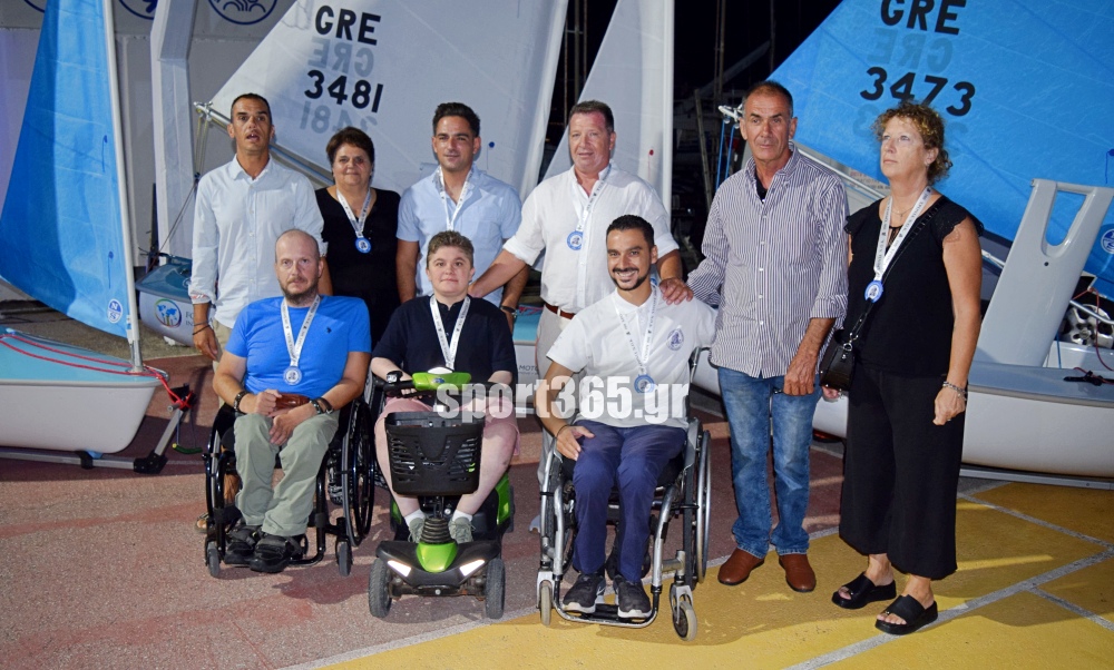 , 100 &Chi;&rho;ό&nu;&iota;&alpha; &Alpha;&theta;&lambda;&eta;&tau;&iota;&kappa;ή&sigmaf; &Pi;&rho;&omicron;&sigma;&phi;&omicron;&rho;ά&sigmaf;: &Omicron; &Nu;&alpha;&upsilon;&tau;&iota;&kappa;ό&sigmaf; Ό&mu;&iota;&lambda;&omicron;&sigmaf; &Kappa;&alpha;&lambda;&alpha;&mu;ά&tau;&alpha;&sigmaf; “&Omicron; &Pi;&omicron;&sigma;&epsilon;&iota;&delta;ώ&nu;” &gamma;&iota;ό&rho;&tau;&alpha;&sigma;&epsilon; &mu;&epsilon; &lambda;&alpha;&mu;&pi;&rho;ό&tau;&eta;&tau;&alpha; (&Epsilon;&iota;&kappa;ό&nu;&epsilon;&sigmaf; & &beta;ί&nu;&tau;&epsilon;&omicron;)