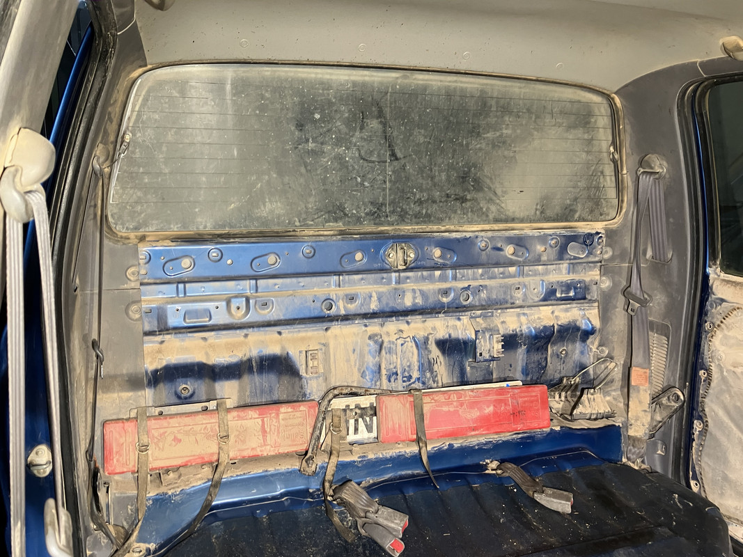 BDAE5C54-5B20-4B0A-8B19-5D2D1C0898AE