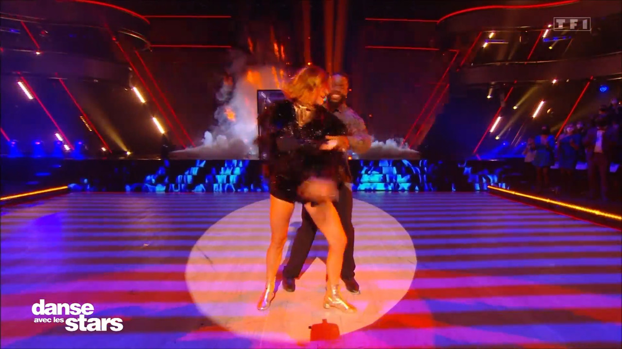 2021-11-12_21_05_TF1_Danse-avec-les-stars.mp4_snapshot_21.27.134