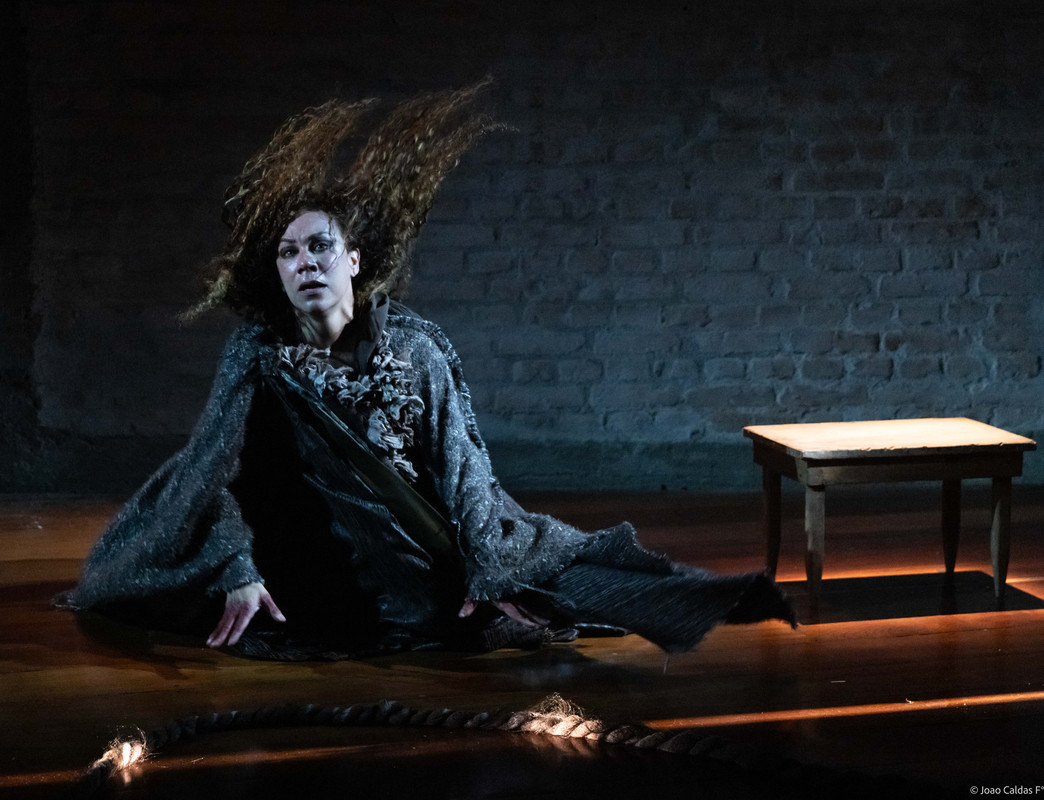 Ester Laccava em Curtume - foto de João Caldas 9