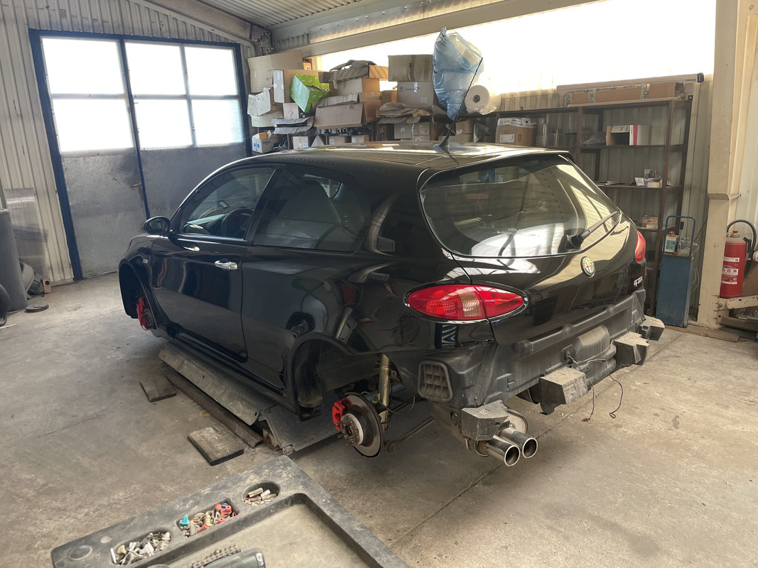 E649C4CA-A097-4D42-9CB8-A38EA1926636