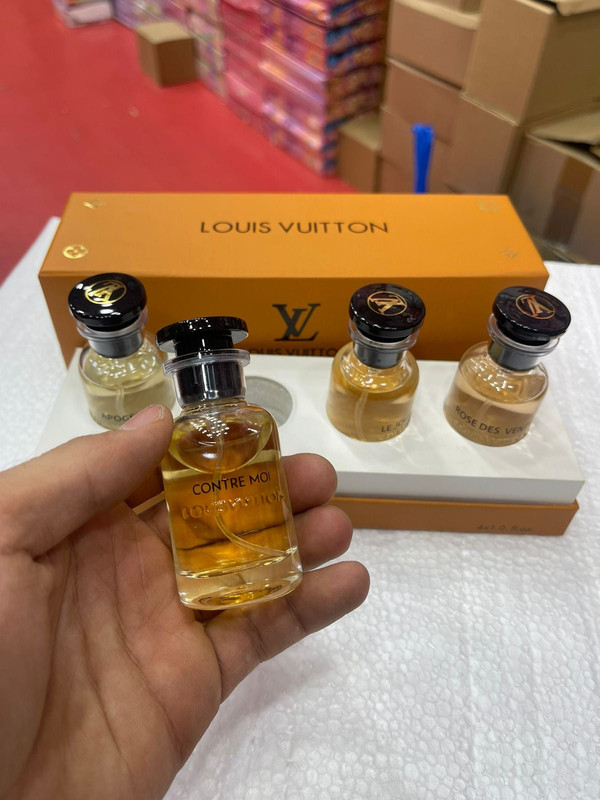 Louis Vuitton Mini Perfume set of 4 perfumes . 30 ML each bottle. - image 2