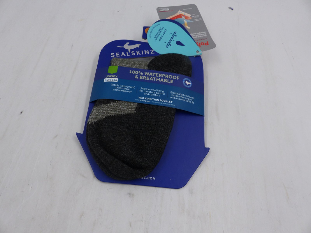 SEALSKINZ UNISEX ROAD BLACK AND GREY S US 3.5-6 SEALSKINZ UNISEX ROAD BLACK AND GREY S US 3.5-6