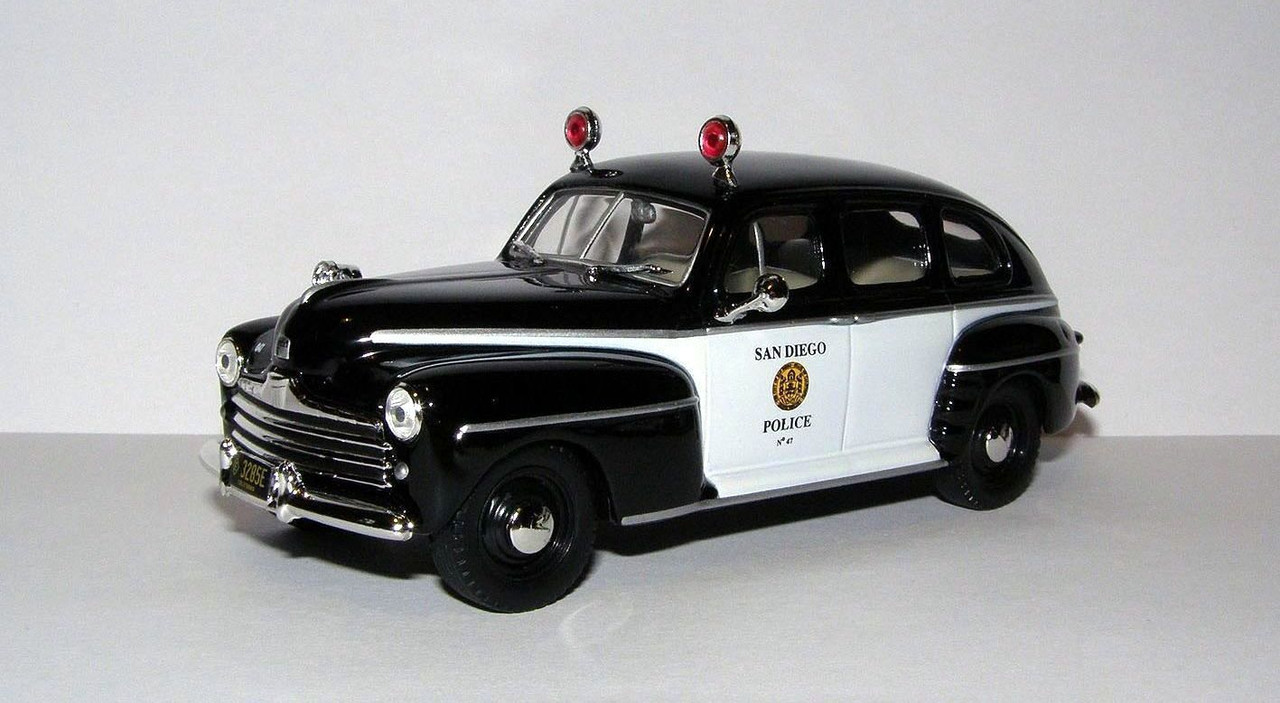 1947 Ford 21A Super Deluxe San Diego Police (IXO Models for DeAgostini PC#50) 1