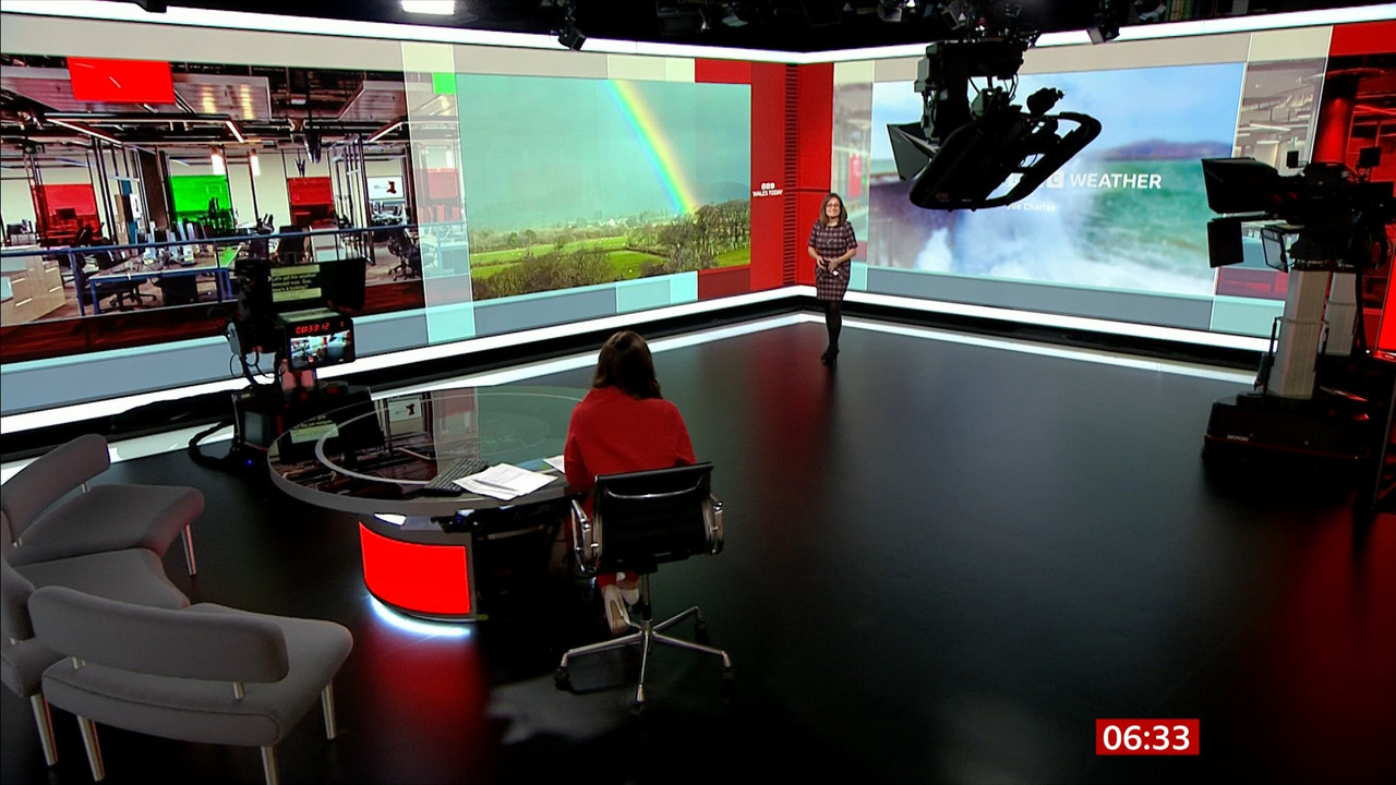03.23 - 06.00.00 - Breakfast. The BBC's Breakfast programme features ....ts_snapshot_13.50.875