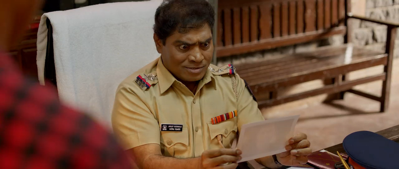 Coolie No. 1 2020 WebRip [Hindi] 480p 720p ESub Screenshot