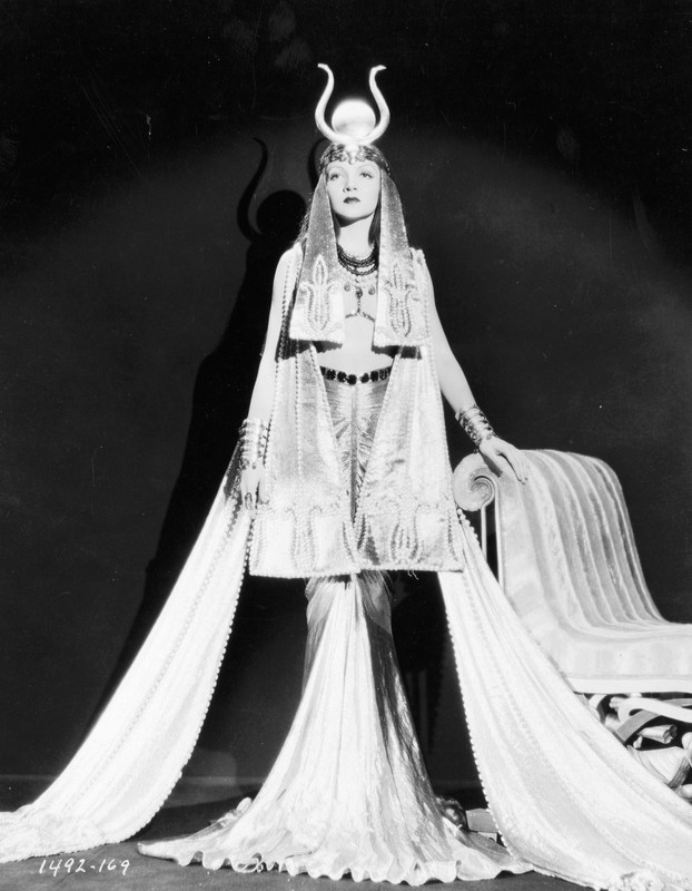 claudette_colbert_c26