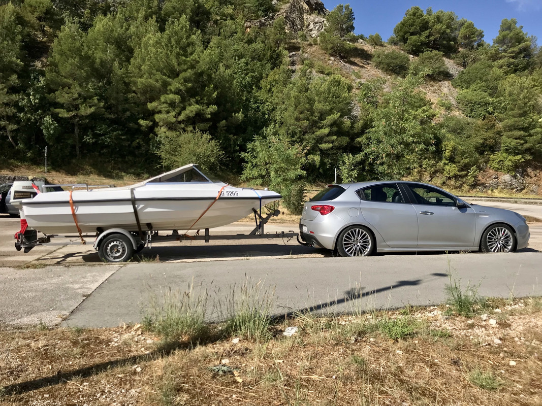 C8359E52-DC07-48EC-AF6F-EE9979E0C709