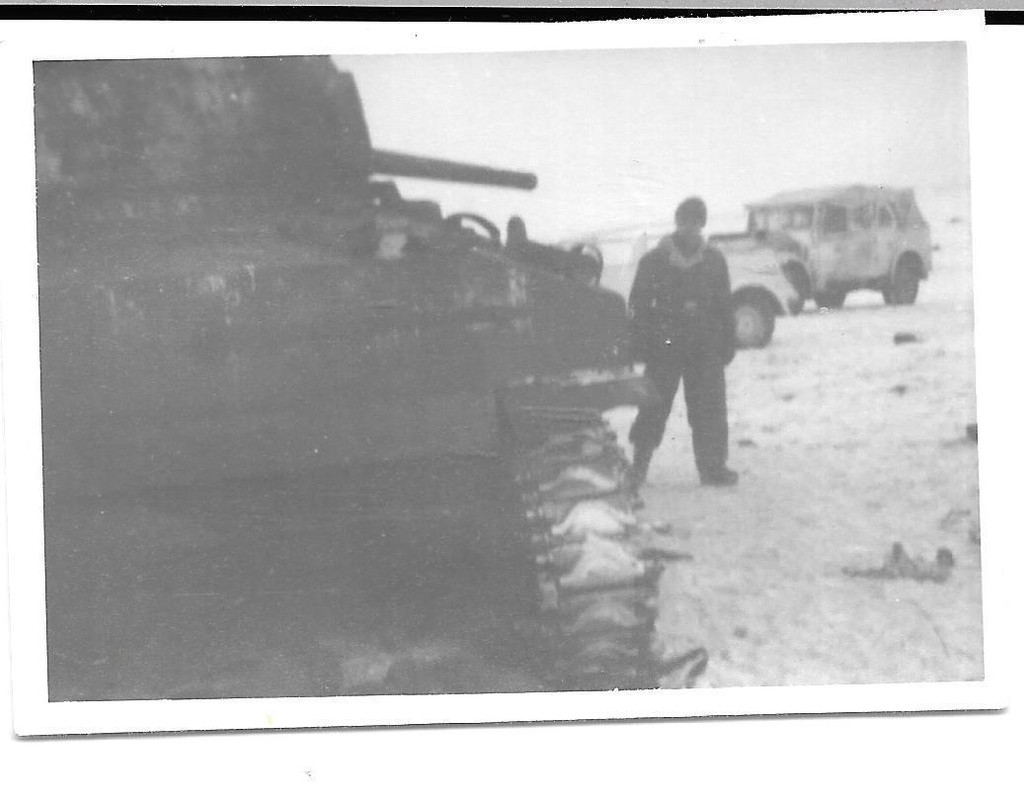 Foto Winter 1944 Rückzug Ostfront Abgeschossener