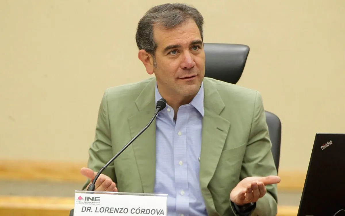 Lorenzo Córdova usa dinero público para hacer 