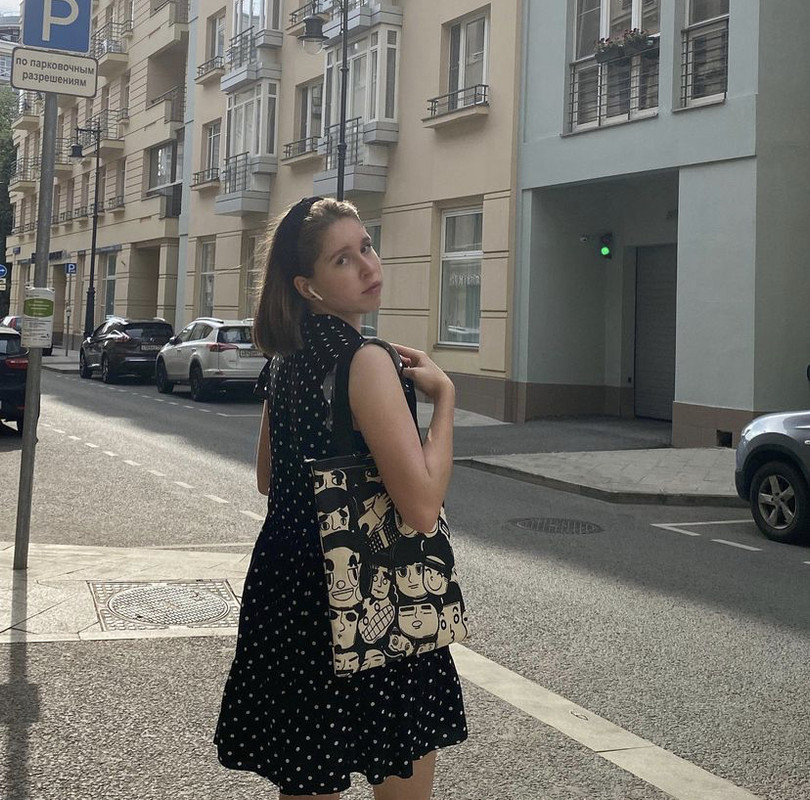 A2824C49-BDCB-4AF4-B5E9-70CAED36302F