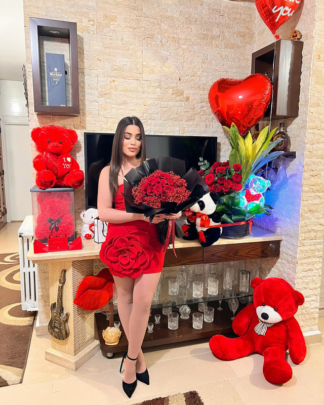 صور إليسا أندونيان 2025 - فضايح مثيرة | إليسا أندونيان سكس 2026! Elissaandonian-1756229903836