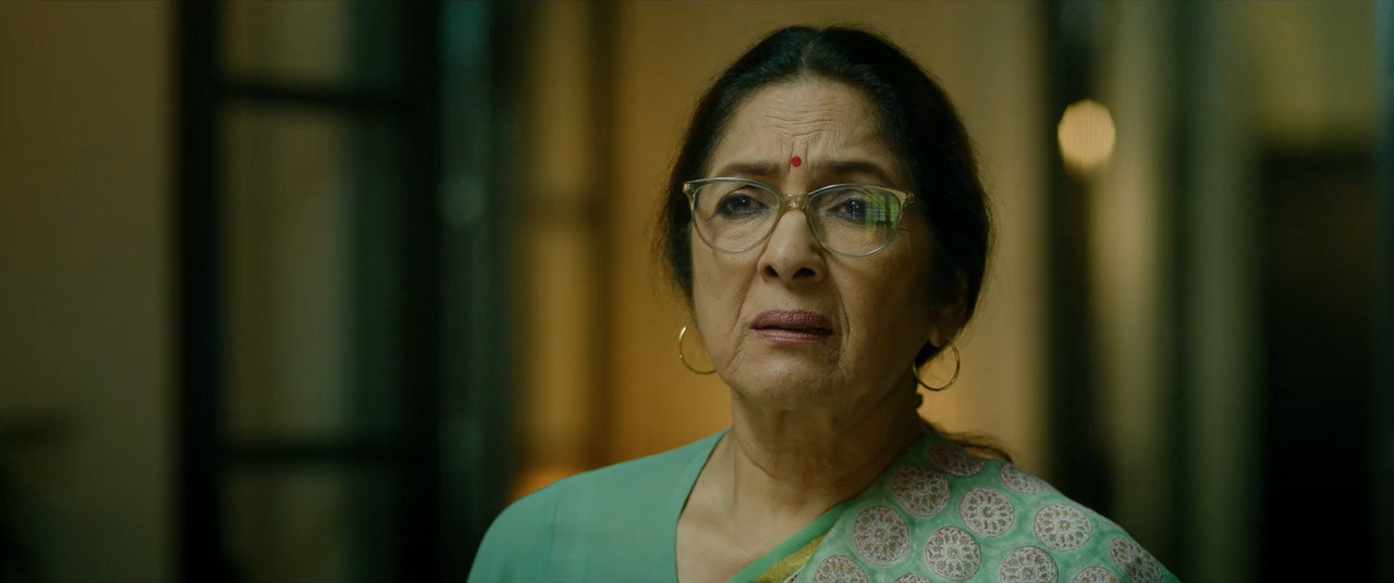 Metro... In Dino 2025 WebRip [Hindi] 480p 720p ESub Screenshot