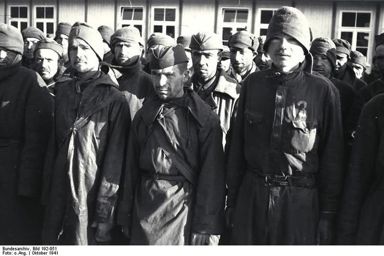 Llegada de prisioneros de guerra soviéticos al campo de concentración de Mauthausen, octubre de 1941