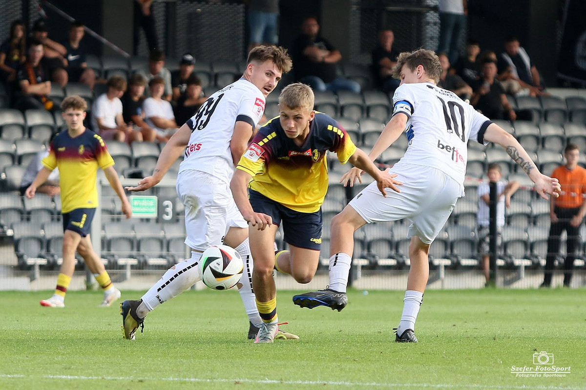 27-Pogon2-Zawisza-2025-08-27