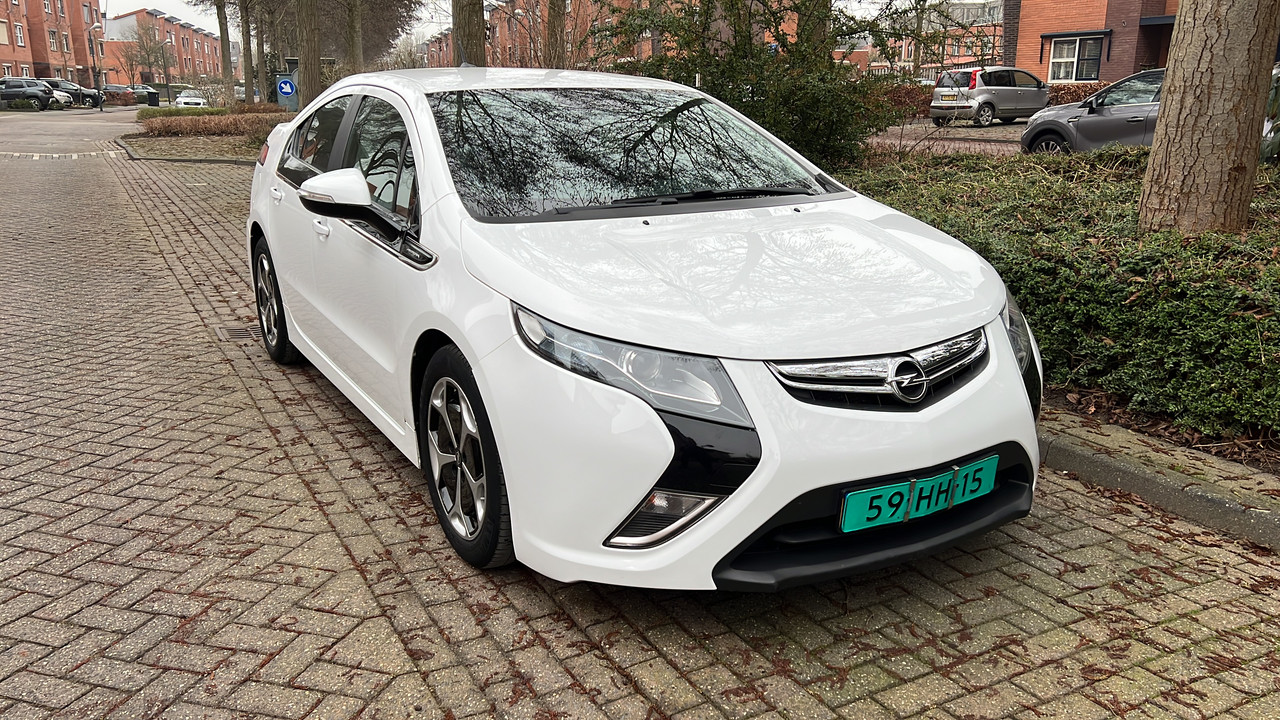 8EC4AFAB-C9C3-443C-B233-4C8E542282FA