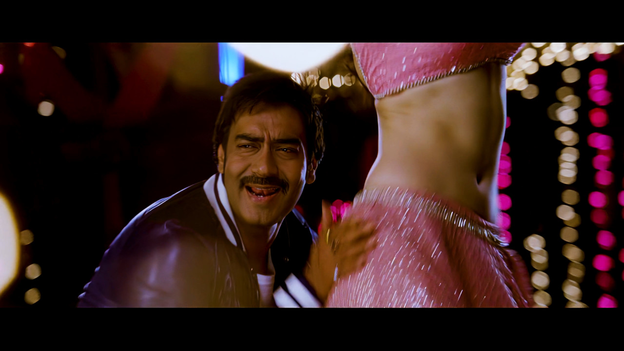 Tamanna Hot Song 03 From Himmatwala Taki O Taki 4K (Best Quality).mp4_snapshot_03.39_[2021.04.05_13.