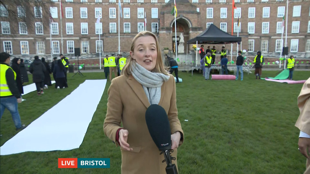 04.13 - 18.00.00 - ITV News West Country..ts_snapshot_17.11.552