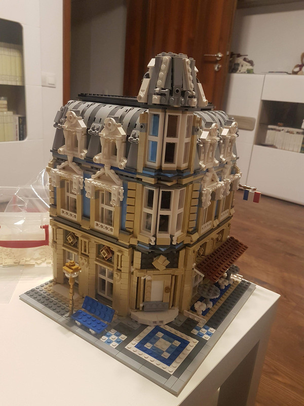 7A98D6C1-B21C-41DF-AD7D-6421BDF225F3