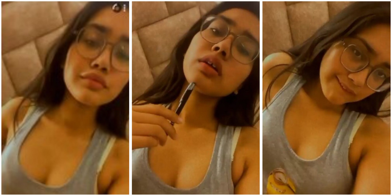 Horny Gf Twerking Ass